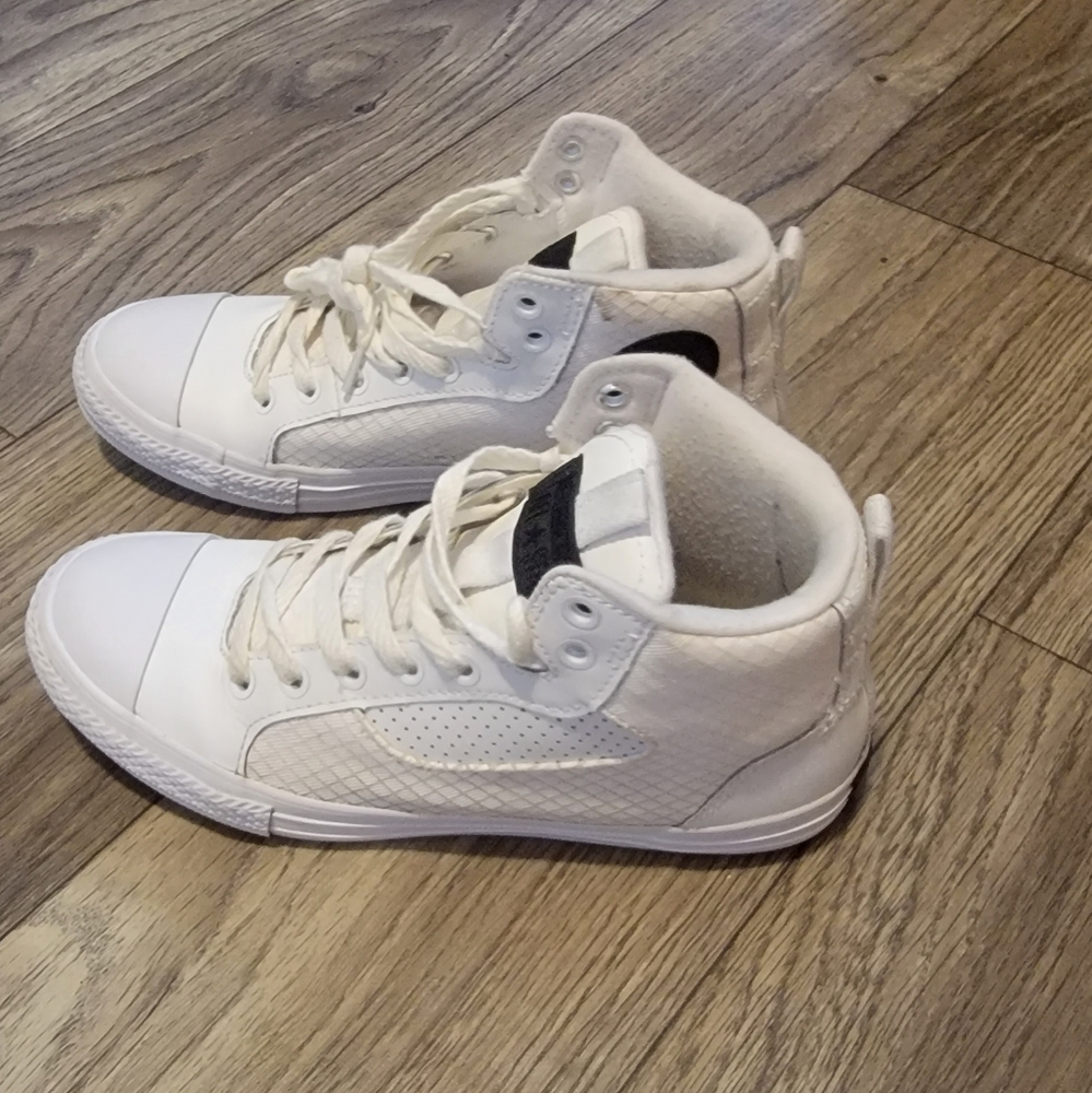 ⚡️White Converse - Picture 2 of 7